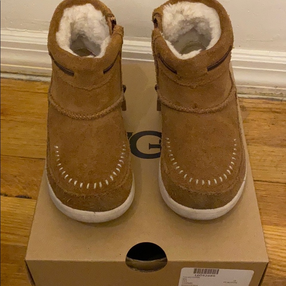 UGG toddler boots | Size 10